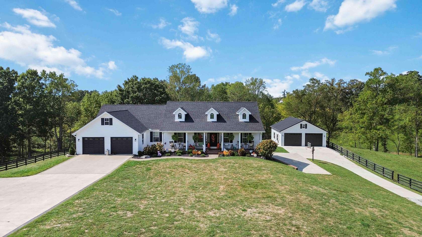 1.5 Acres of Land with Home for Sale in Somerset, Kentucky