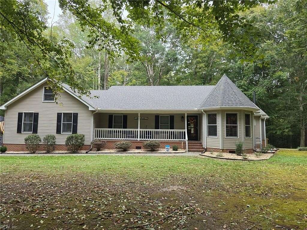 4 Acres of Land with Home for Sale in Suffolk, Virginia
