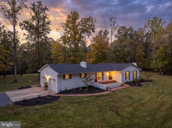 6 Acres of Land with Home for Sale in Fredericksburg, Virginia