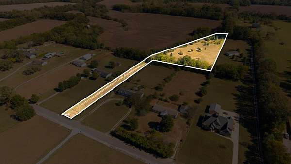 3.25 Acres of Residential Land for Sale in Columbia, Tennessee