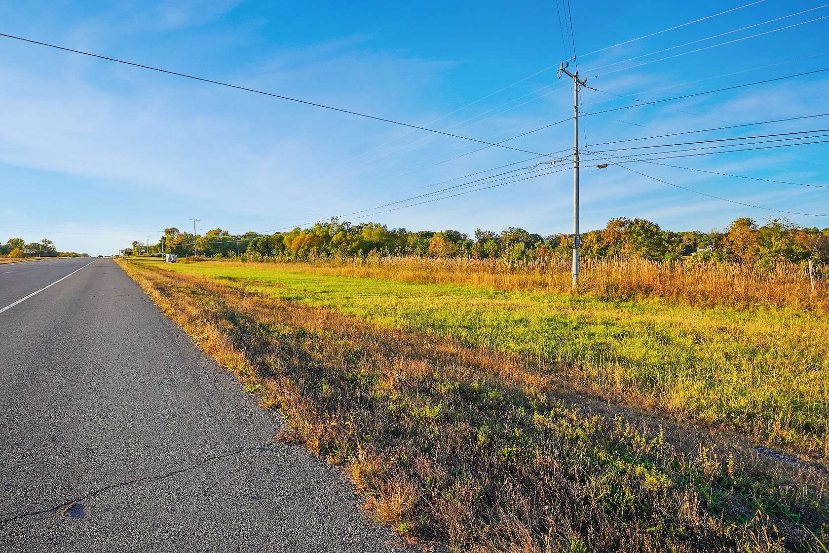 5 Acres of Land for Sale in Indian Mound, Tennessee
