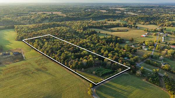 23.8 Acres of Land with Home for Sale in Westmoreland, Tennessee