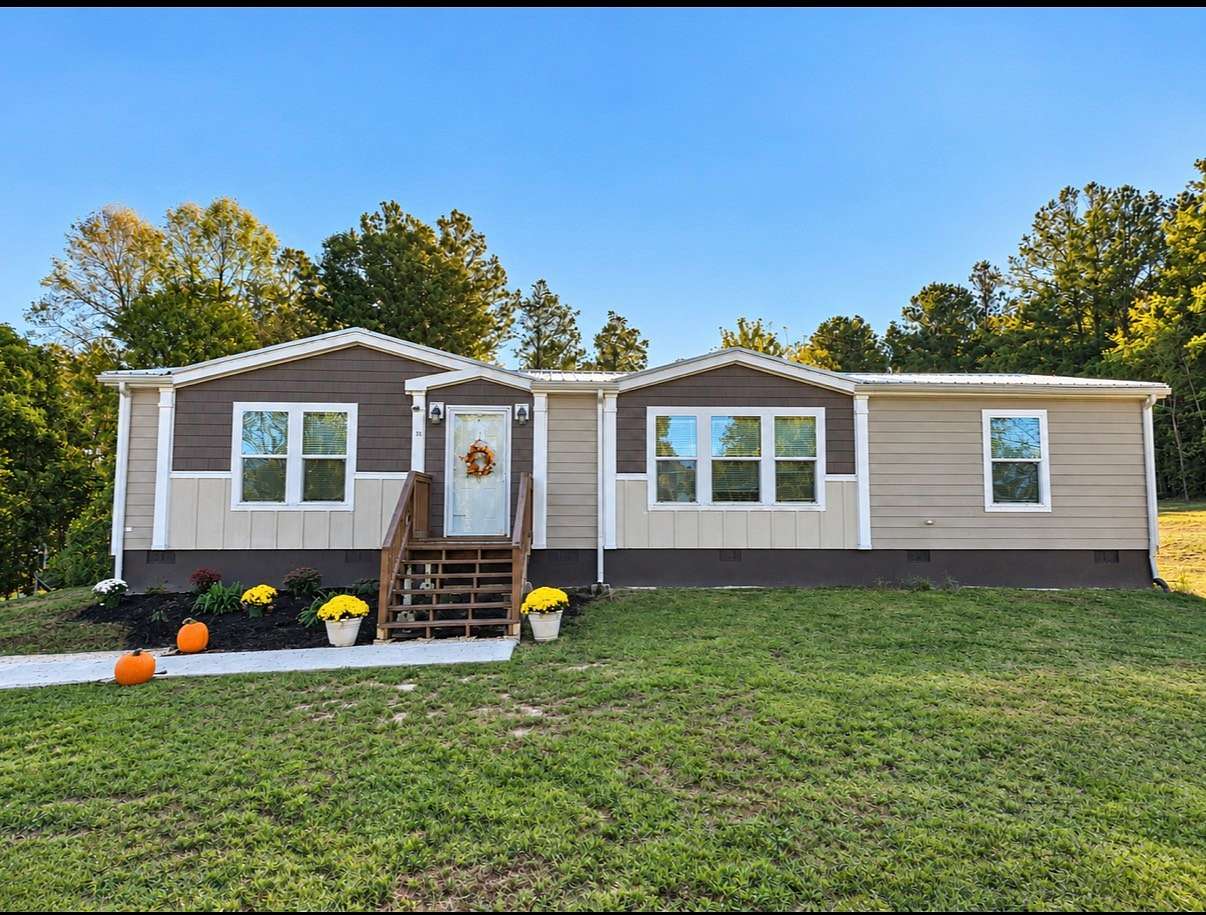 5.9 Acres of Land with Home for Sale in Cleveland, Tennessee