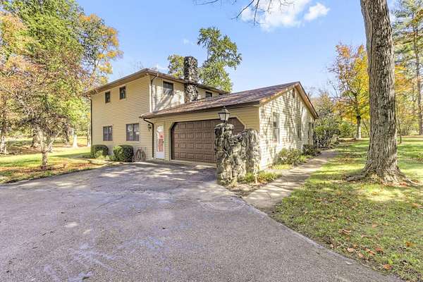 3.88 Acres of Land with Home for Sale in Baltimore, Ohio