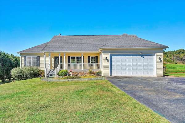 1.67 Acres of Land with Home for Sale in Hardy, Virginia