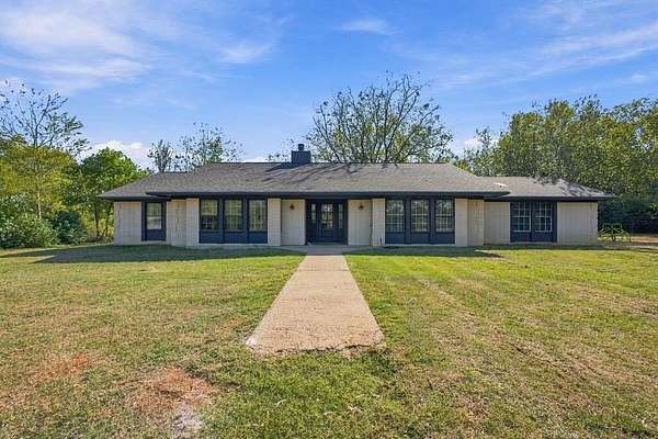 2.15 Acres of Land with Home for Sale in Nacogdoches, Texas