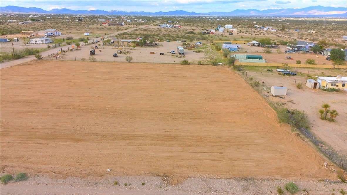 1 Acre of Residential Land for Sale in Golden Valley, Arizona