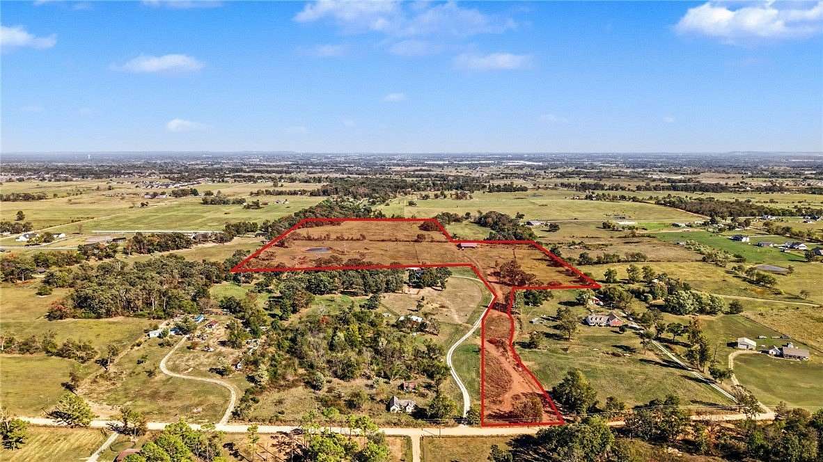 40.4 Acres of Recreational Land for Sale in Bentonville, Arkansas
