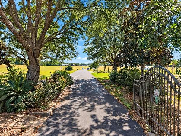 5.48 Acres of Residential Land for Sale in Bell, Florida