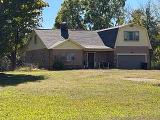 5.9 Acres of Land with Home for Auction in Goodlettsville, Tennessee