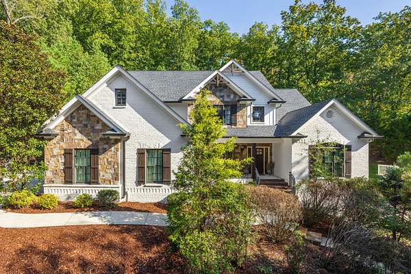 4 Acres of Land with Home for Sale in Hixson, Tennessee