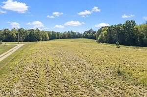 15 Acres of Land for Sale in Scotts Hill, Tennessee