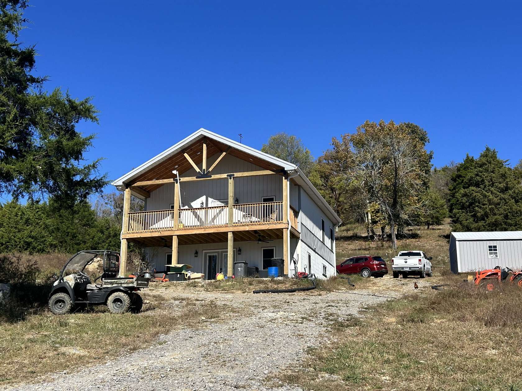 10.2 Acres of Land with Home for Sale in Hartsville, Tennessee