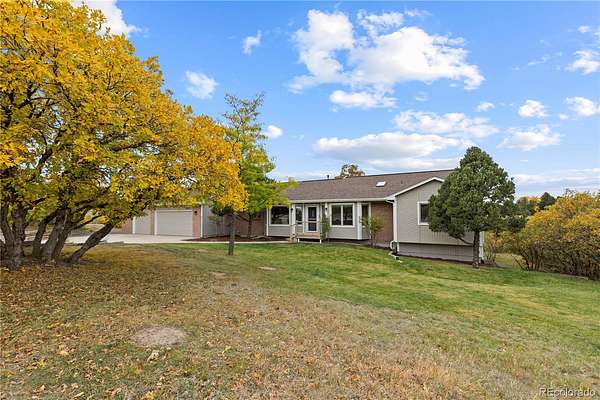 2.62 Acres of Land with Home for Sale in Castle Rock, Colorado