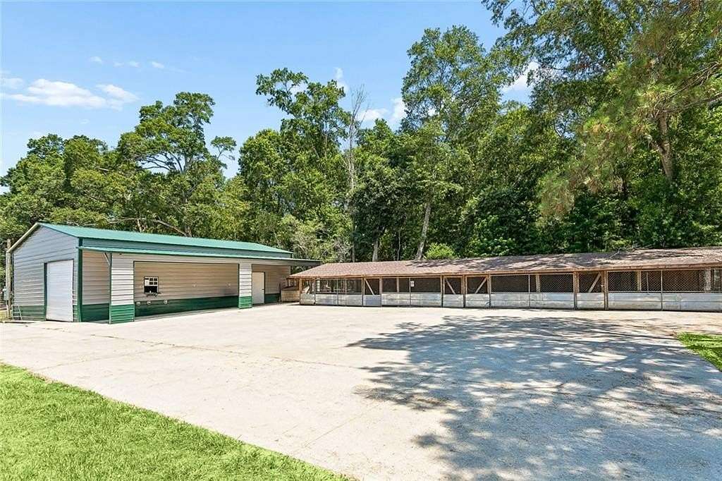 26 Acres of Agricultural Land with Home for Sale in Carriere, Mississippi