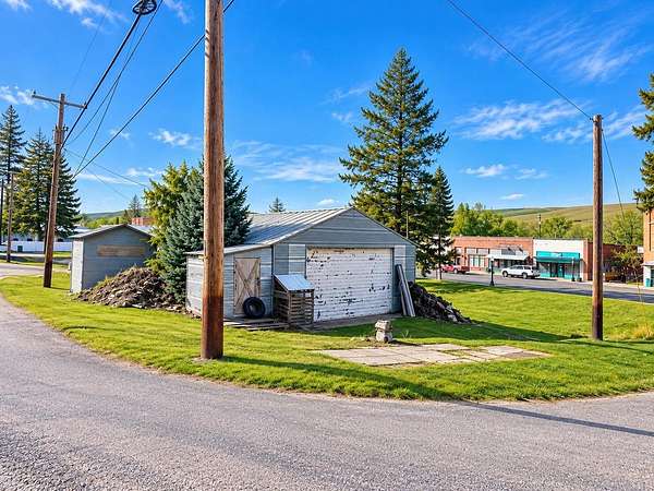 0.39 Acres of Mixed-Use Land for Sale in Rosalia, Washington