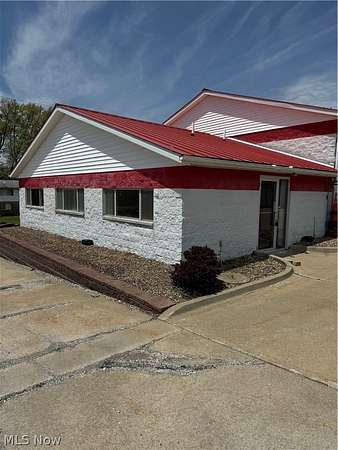 5.34 Acres of Commercial Land for Lease in Akron, Ohio