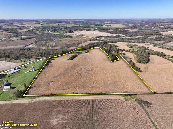 61.5 Acres of Agricultural Land for Sale in Elkader, Iowa