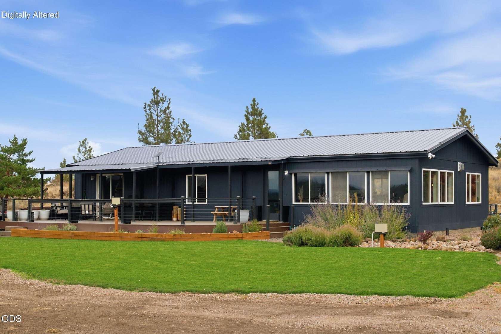 5.1 Acres of Land with Home for Sale in Sisters, Oregon
