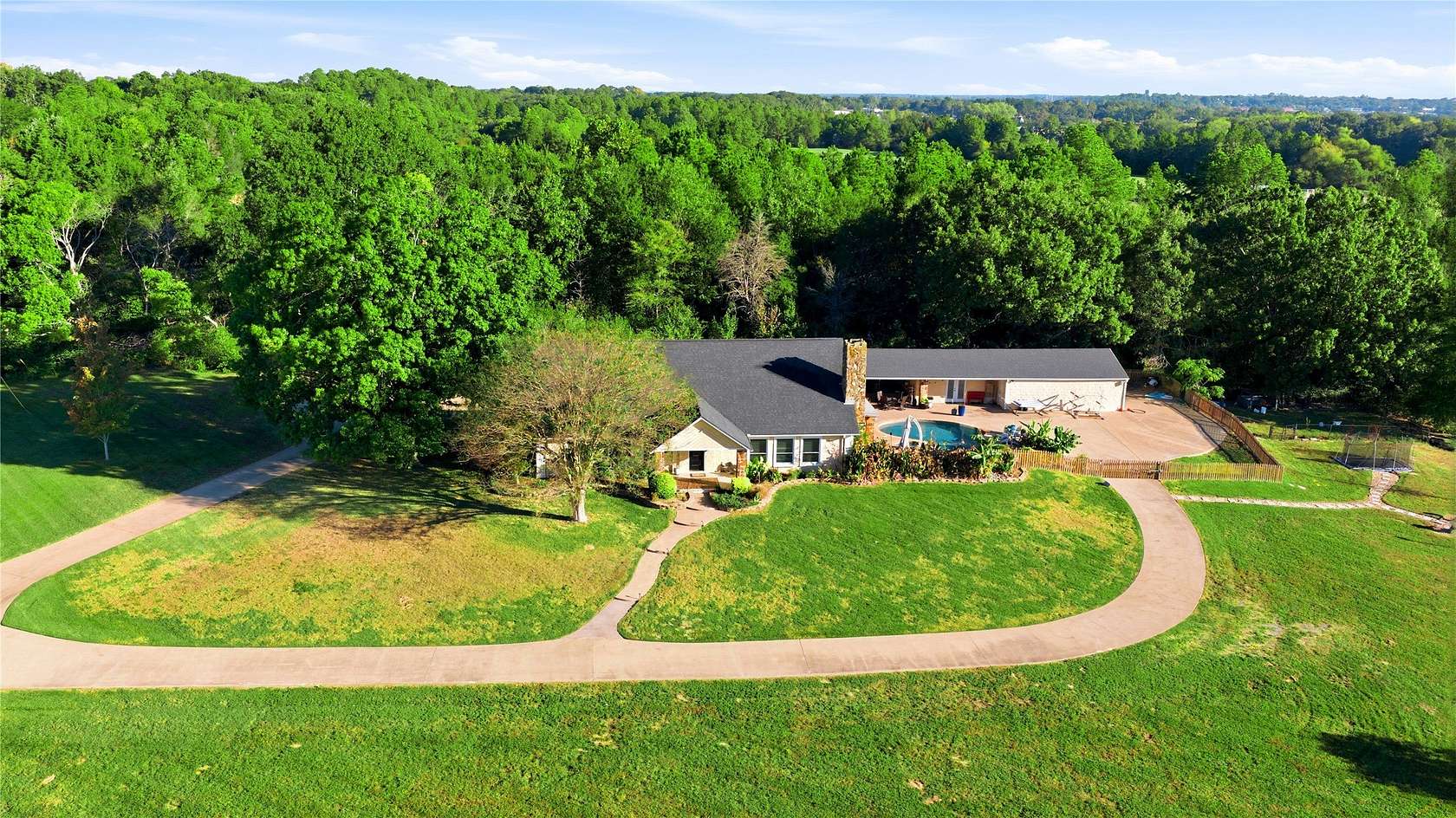 2.5 Acres of Land with Home for Sale in Athens, Texas