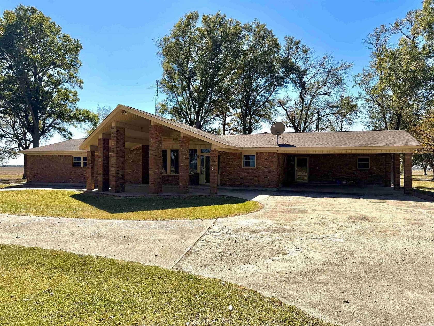 4.65 Acres of Land with Home for Sale in Lake Village, Arkansas