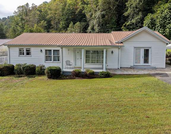 4 Acres of Land with Home for Sale in Millstone, Kentucky