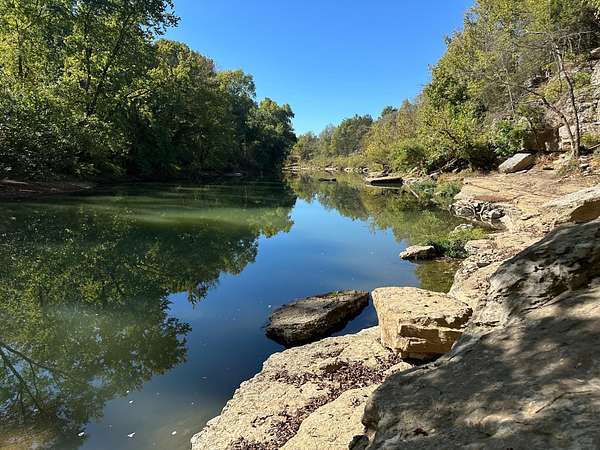 7.86 Acres of Land with Home for Sale in Columbia, Tennessee