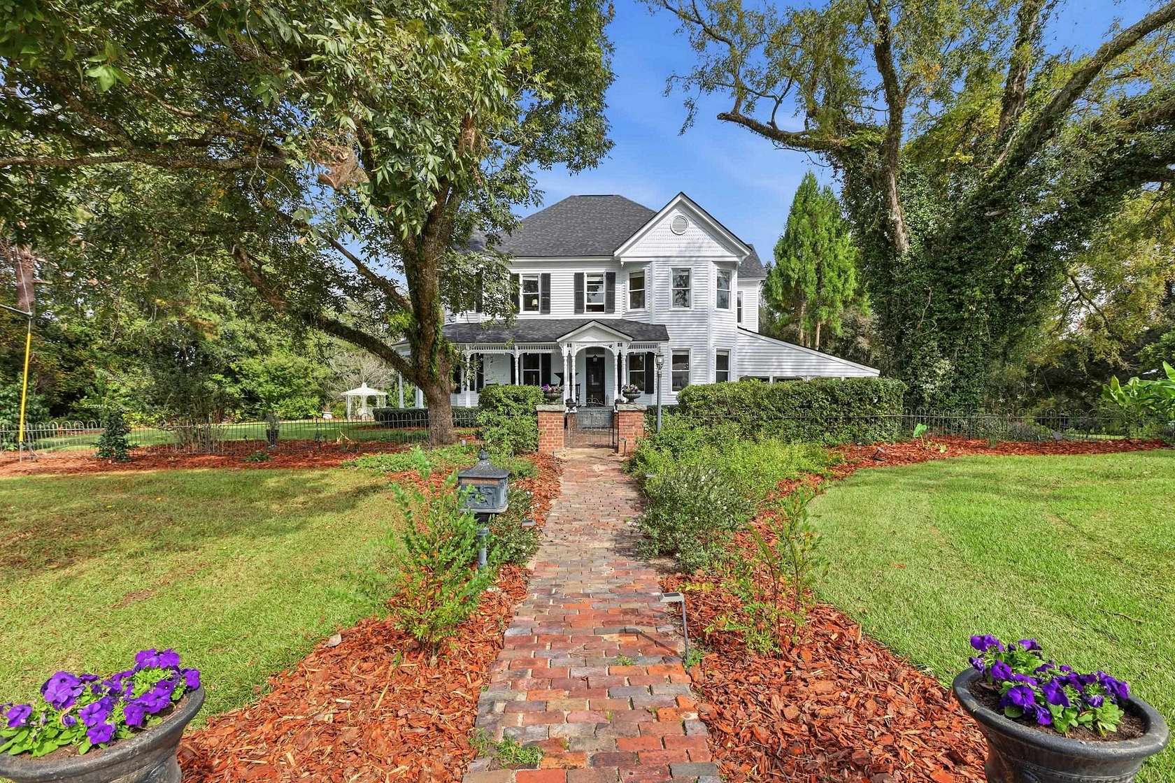 41.8 Acres of Land with Home for Sale in Jewell, Georgia