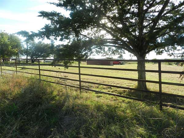1 Acre of Residential Land for Sale in Springtown, Texas