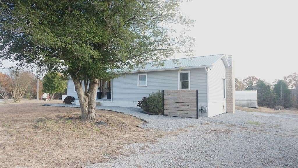 20 Acres of Land with Home for Sale in Huntingdon, Tennessee
