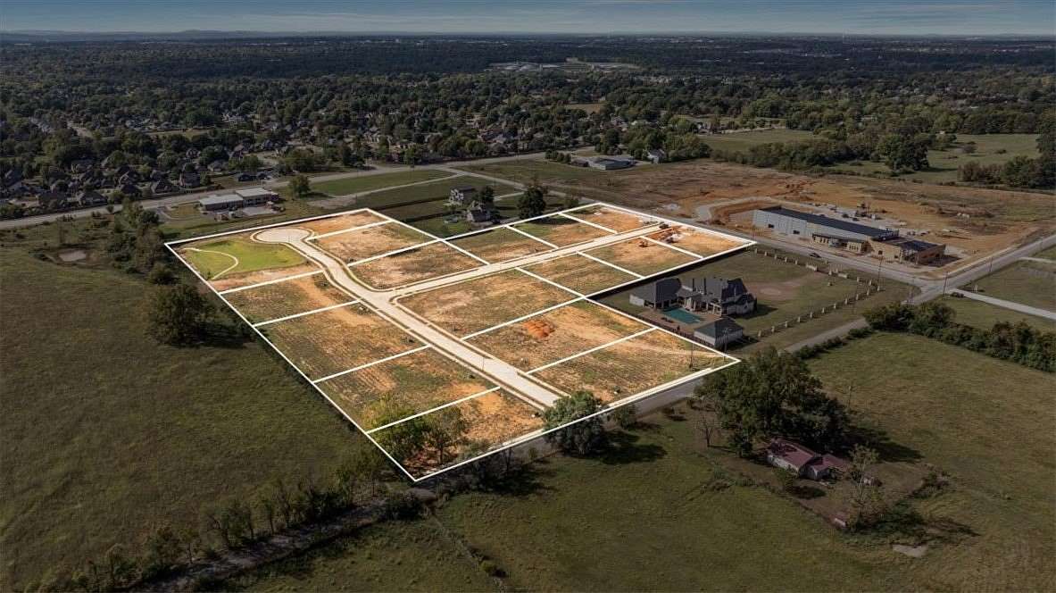 10 Acres of Land for Sale in Springdale, Arkansas