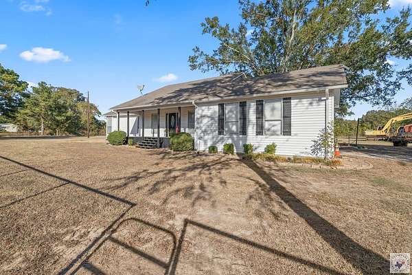 7 Acres of Land with Home for Sale in New Boston, Texas