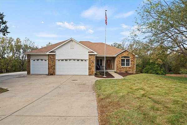 5 Acres of Land with Home for Sale in Bonner Springs, Kansas