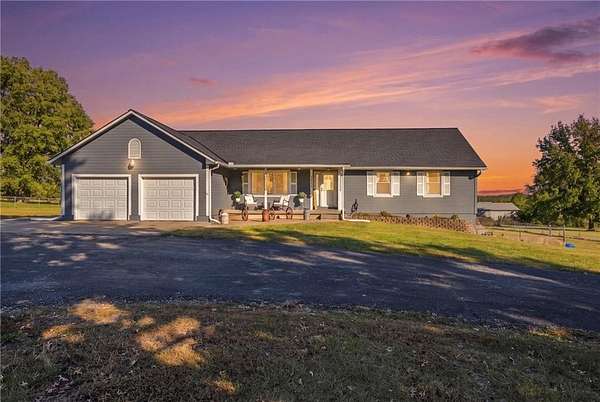 10 Acres of Land with Home for Sale in Independence, Missouri