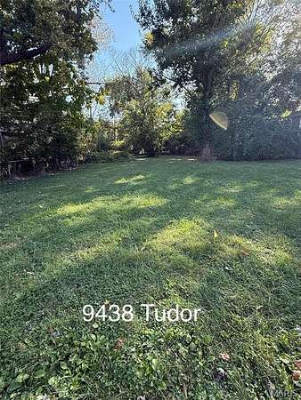 0.17 Acres of Residential Land for Sale in Breckenridge Hills, Missouri