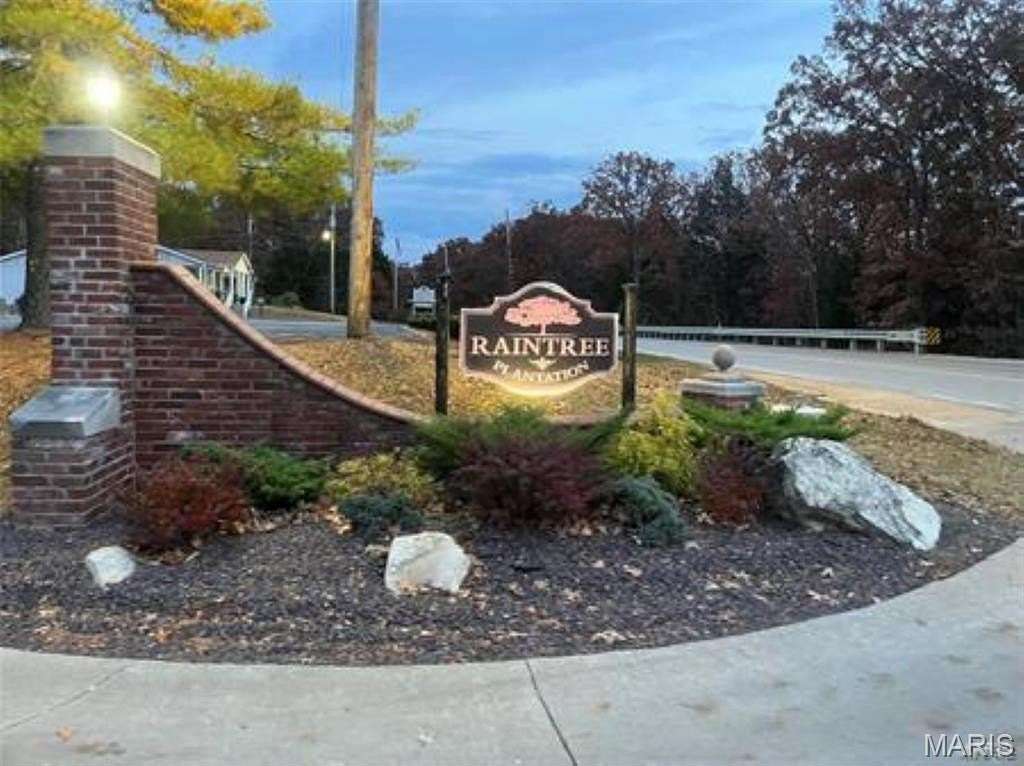 0.35 Acres of Residential Land for Sale in Hillsboro, Missouri