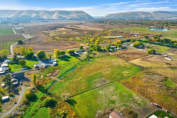 4.56 Acres of Land for Sale in Yakima, Washington