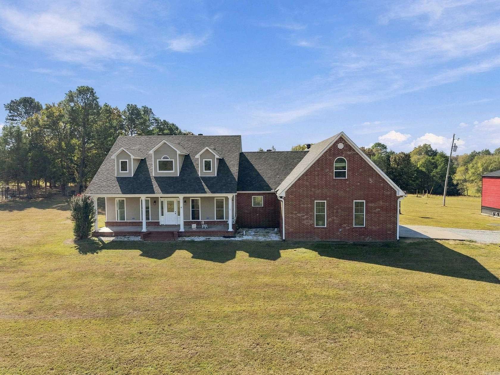 8.36 Acres of Land with Home for Sale in Mount Vernon, Arkansas