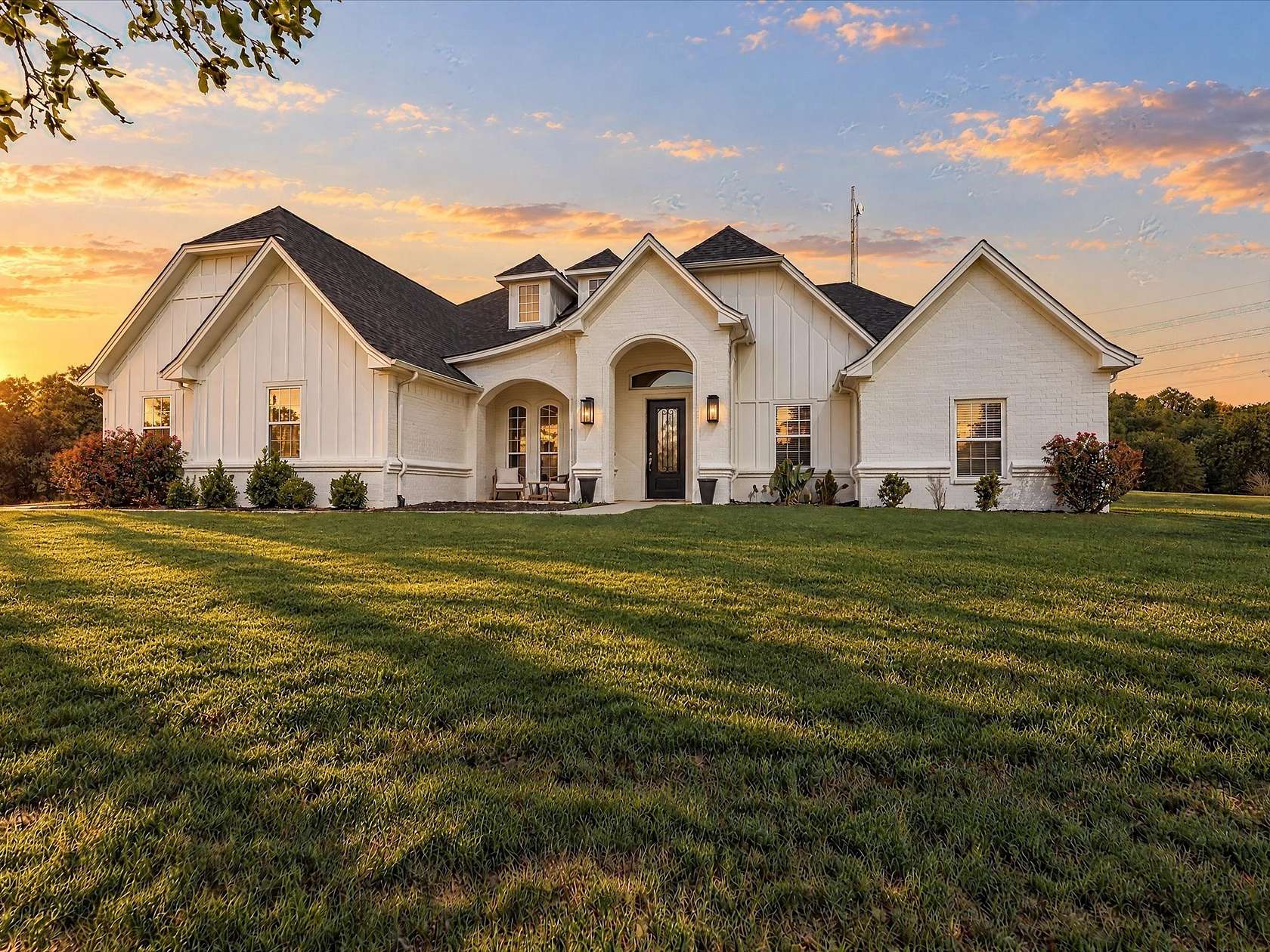 10.1 Acres of Land with Home for Sale in Sunset, Texas