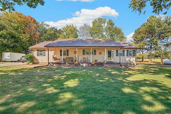 9 Acres of Land with Home for Sale in Lewisburg, Kentucky