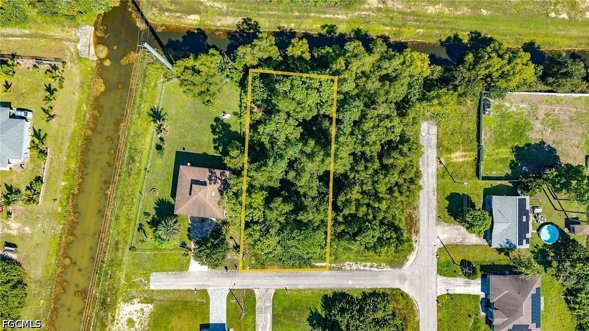 0.33 Acres of Residential Land for Sale in Lehigh Acres, Florida