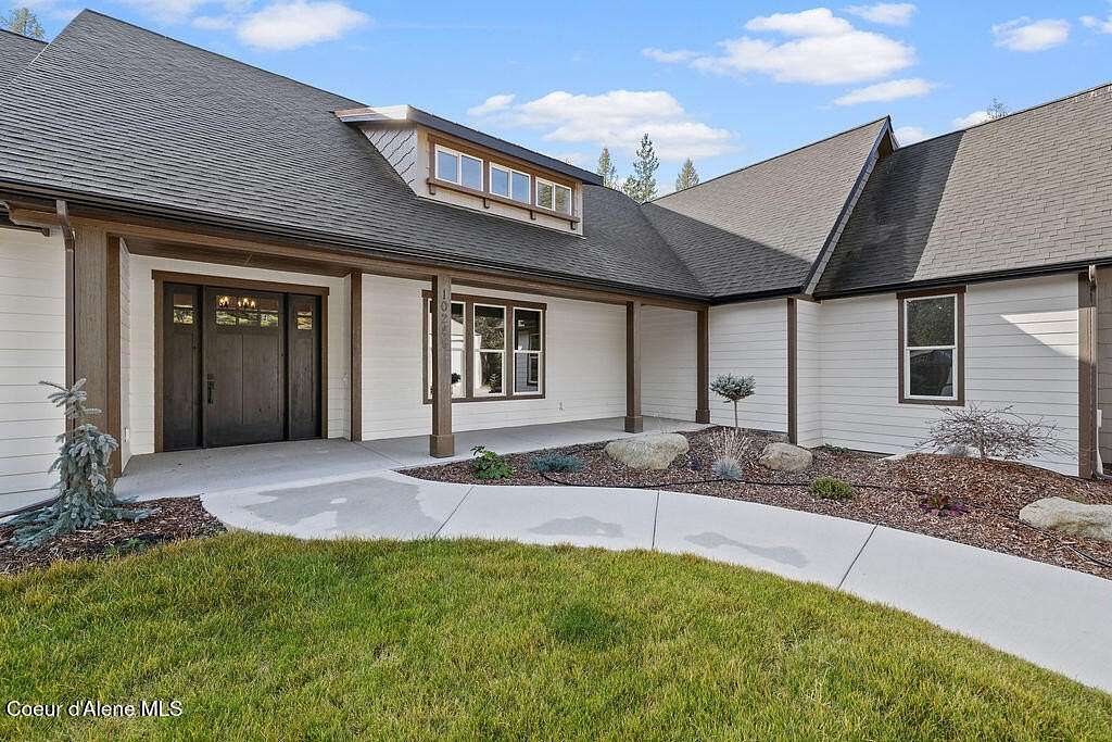 5 Acres of Land with Home for Sale in Athol, Idaho