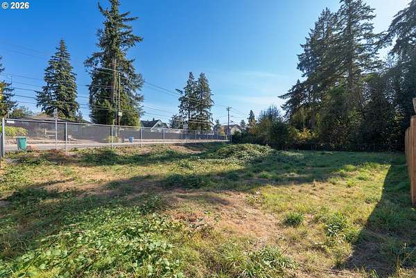 0.16 Acres of Residential Land for Sale in Milwaukie, Oregon