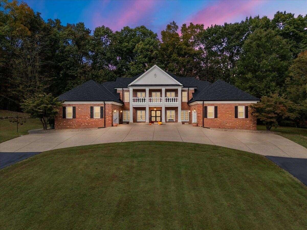 10.3 Acres of Land with Home for Sale in London, Kentucky
