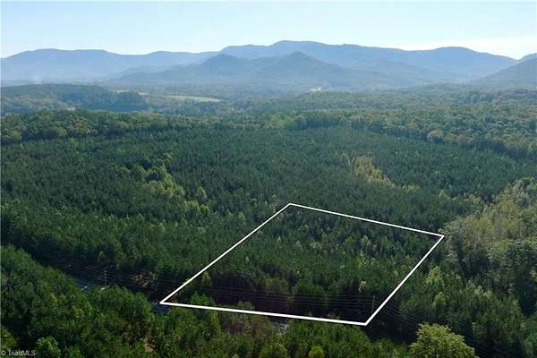 1.4 Acres of Residential Land for Sale in Morganton, North Carolina