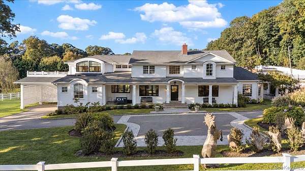 6.36 Acres of Land with Home for Sale in Mill Neck, New York