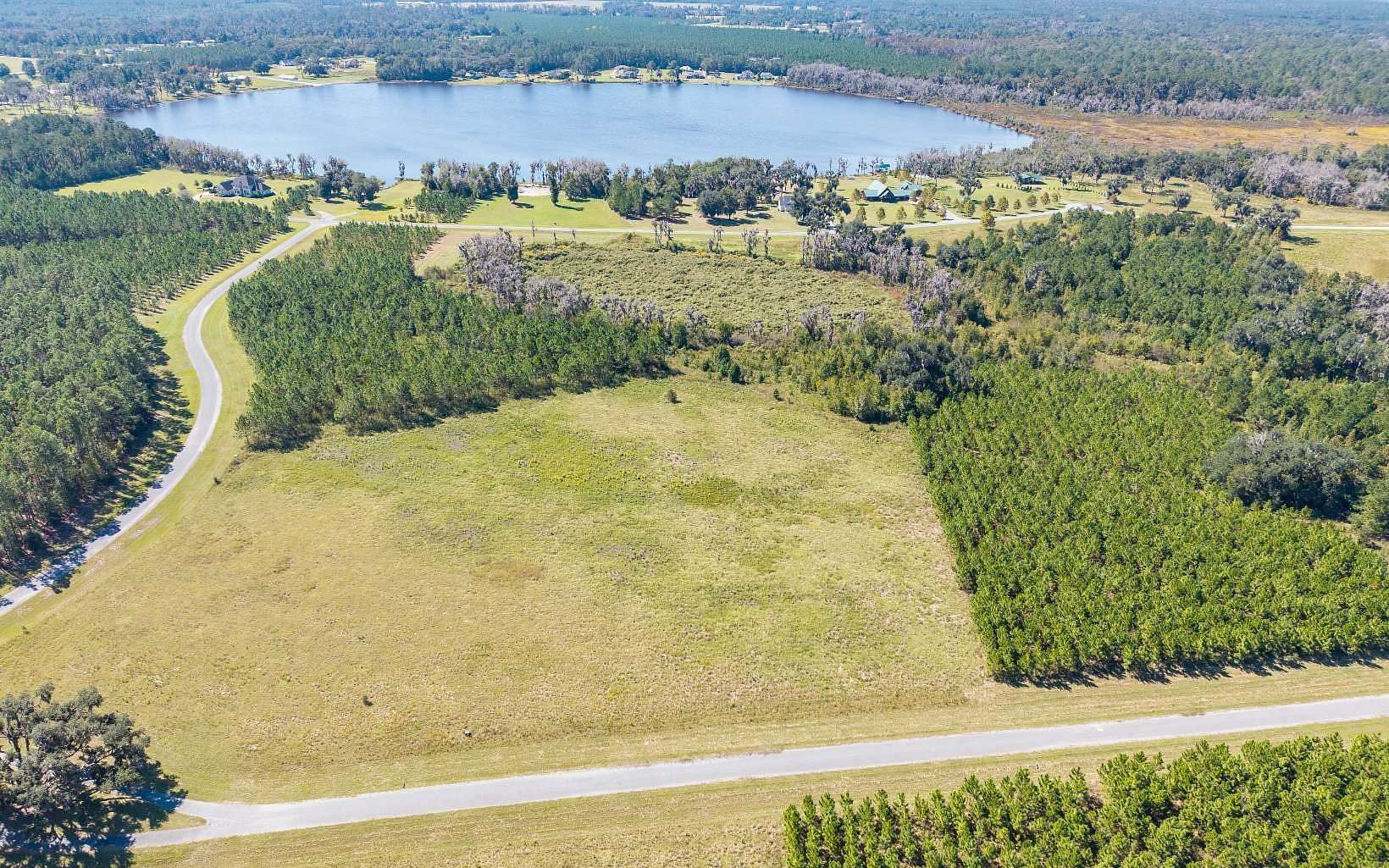 5 Acres of Residential Land for Sale in Live Oak, Florida
