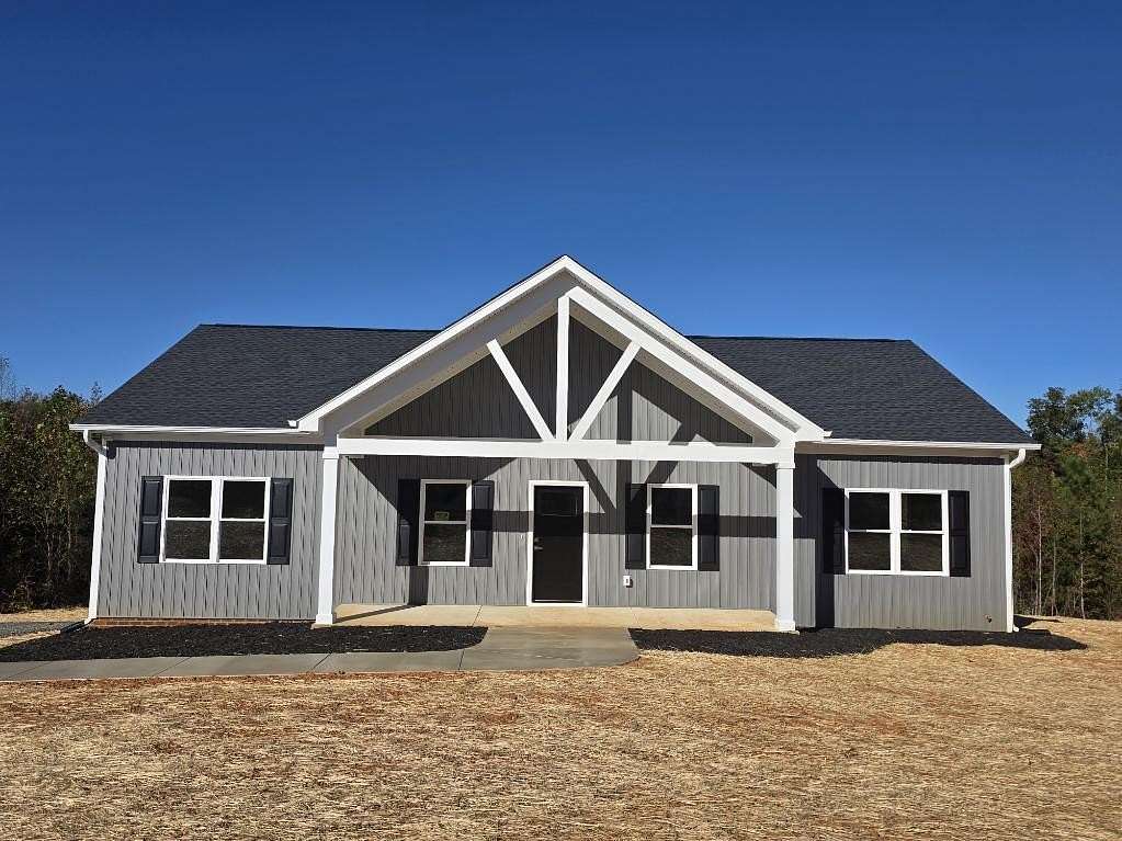 1.56 Acres of Land with Home for Sale in Green Bay, Virginia