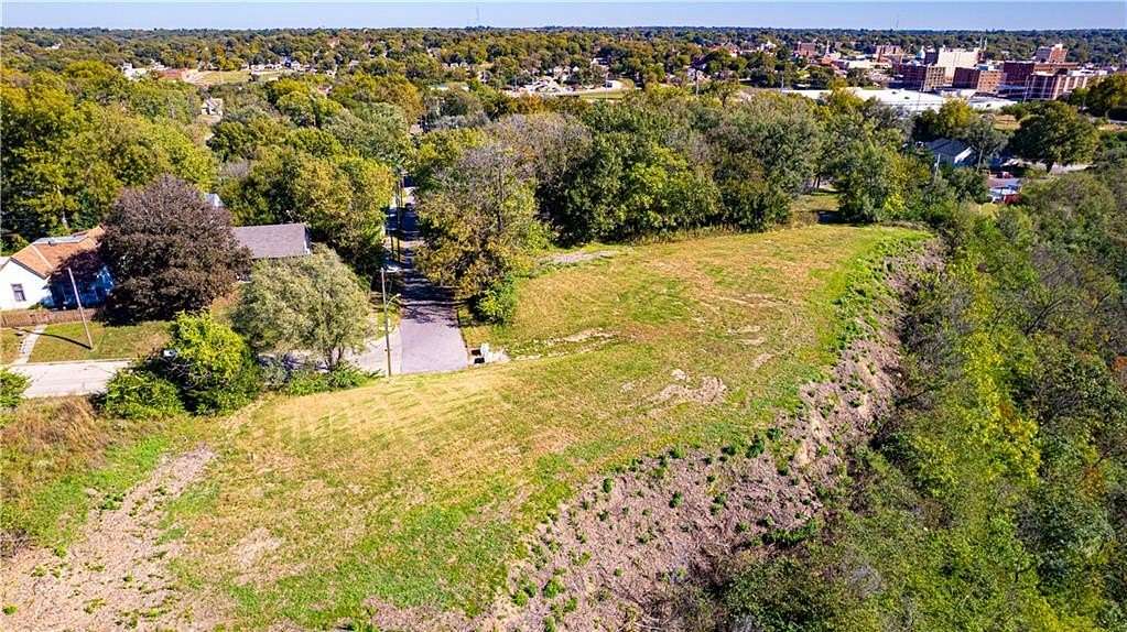 1.47 Acres of Residential Land for Sale in St. Joseph, Missouri