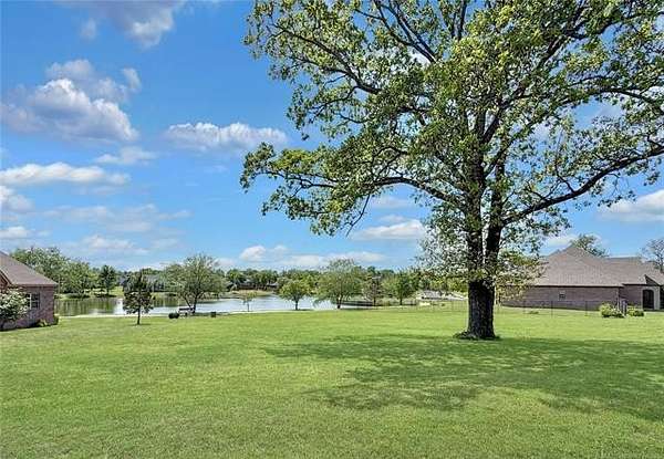 0.43 Acres of Residential Land for Sale in Tahlequah, Oklahoma